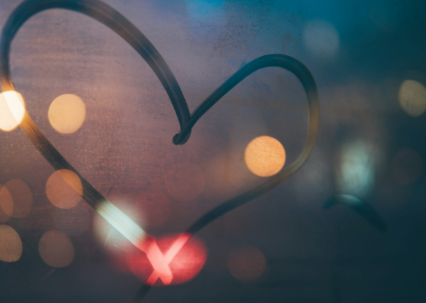 Jinsi ya kuelewa hisia za mwenzi wako bila maneno