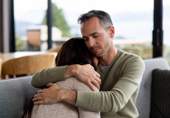 Jinsi ya kumfariji mpenzi wako anapokuwa amevunjika moyo