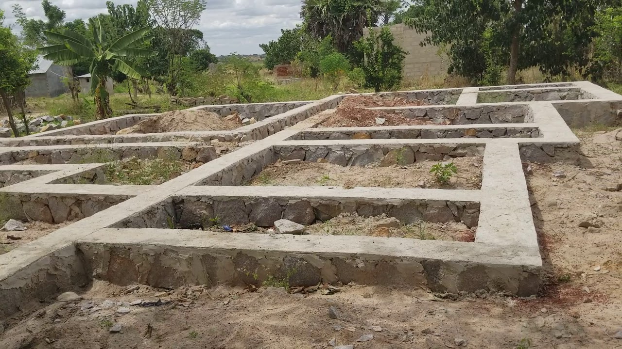 Gharama za kujenga msingi wa nyumba ya vyumba vinne na sebule