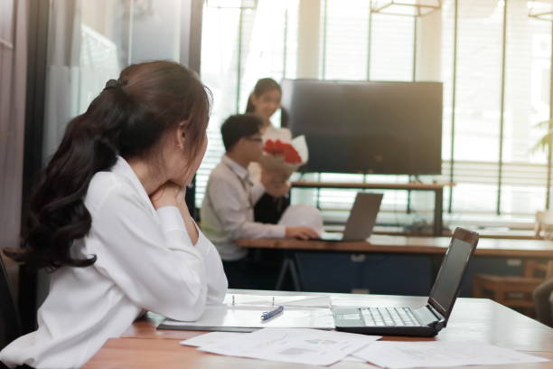 Jinsi ya kupambana na wivu unaoharibu mapenzi